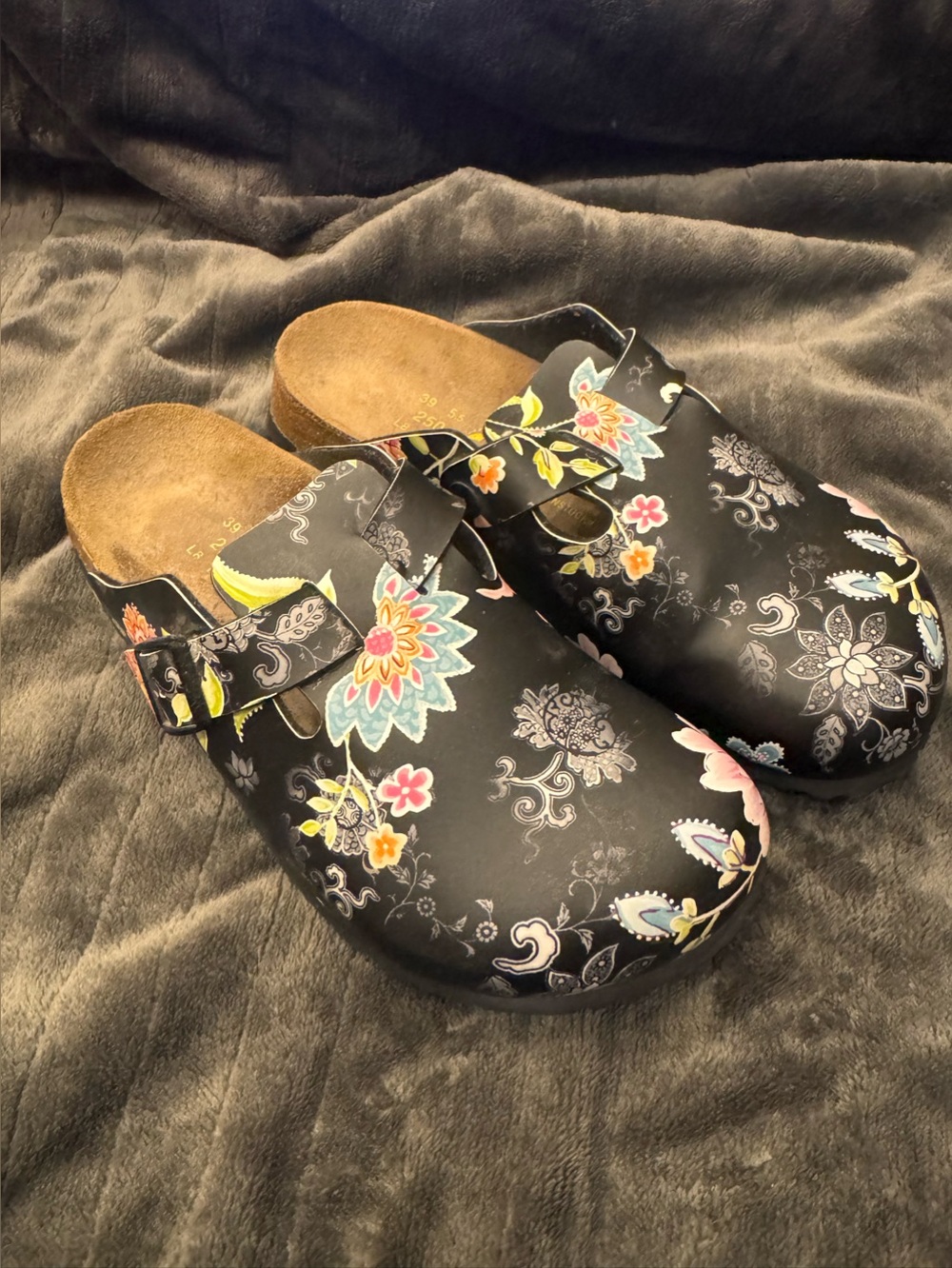 BIRKENSTOCK Papillio clogs women’s black floral "Blooming Roses" Size 39 (L8)